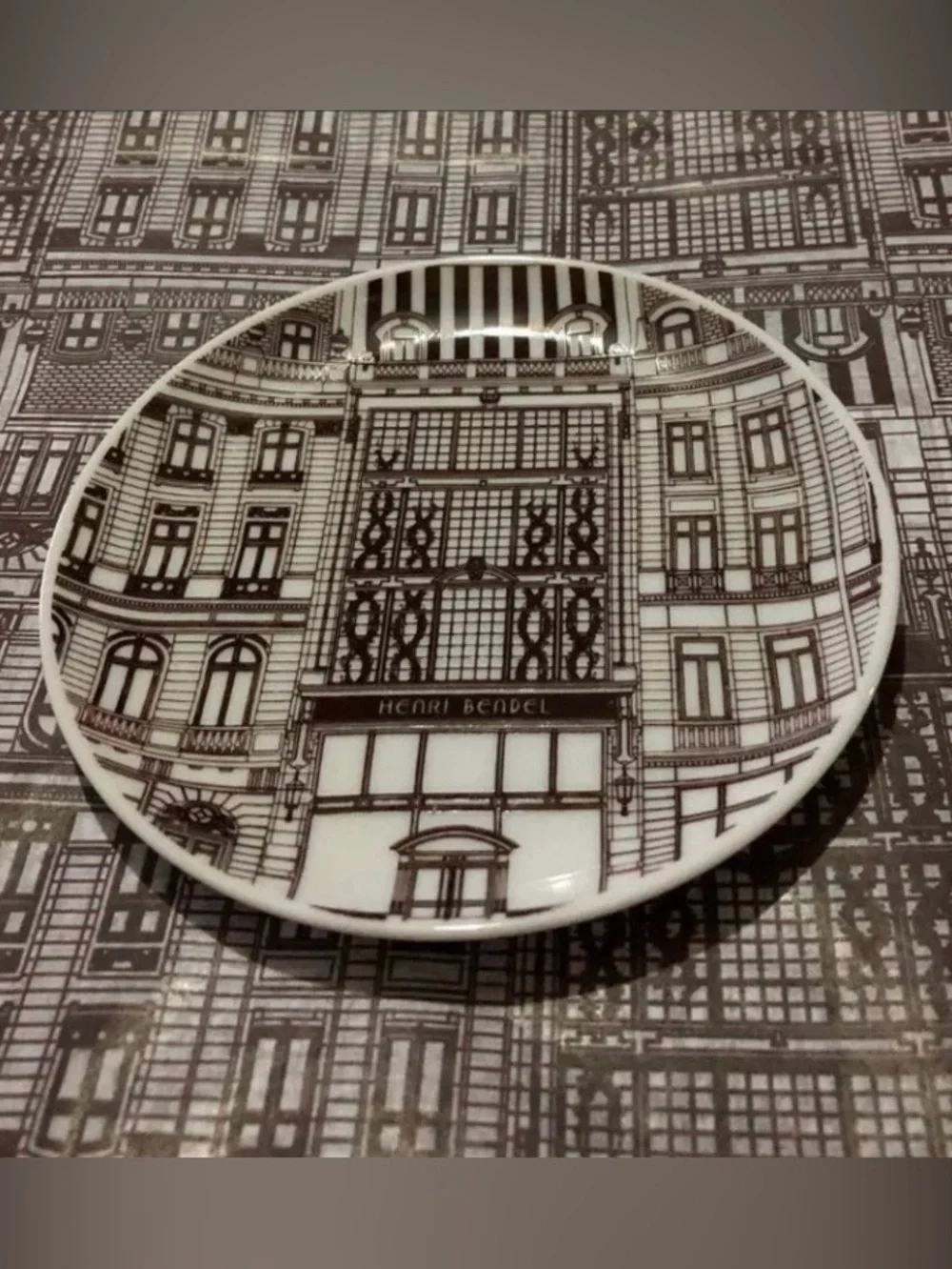 Henri Bendel Heritage Ring Dish & Tissue Paper Bundle